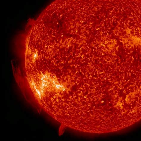Spacecraft Sees Giant Hole In The Sun Video Space Pictures Nasa