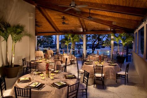 Our expert planners will help make your dream wedding a reality. Jupiter Beach Resort & Spa - Jupiter, FL Wedding Venue
