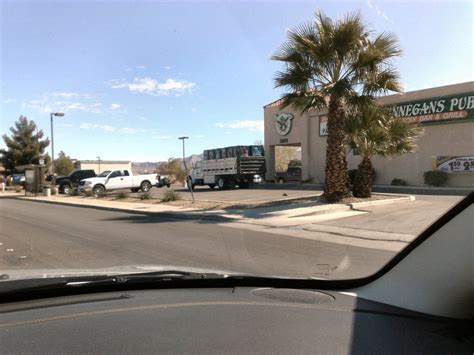 There's no lead car to follow and no instructor rides with you. NASCAR-RACING-CLUB.com