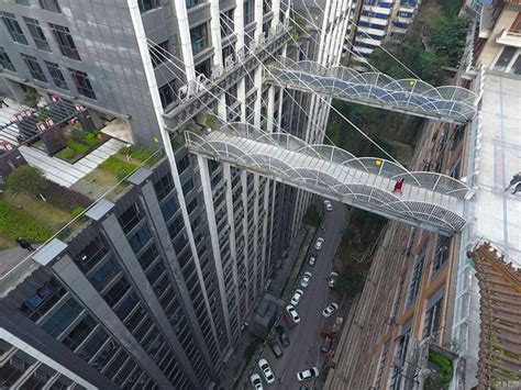 Sky Bridges Between High Rise Buildings In Chongqing China Chongqing