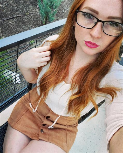 pretty redhead with glasses r redheadbeauties