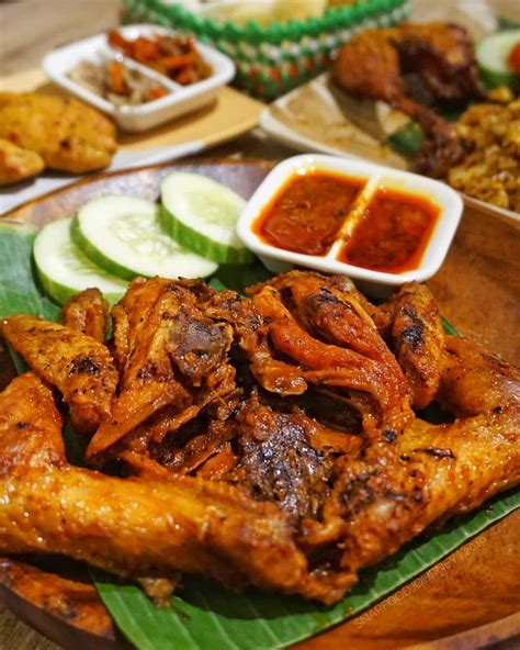 Itulah beberapa resep masakan lombok yang bisa kamu coba buat di rumah. Kuliner Khas Lombok Ayam Taliwang | Food, Lombok, Chicken ...