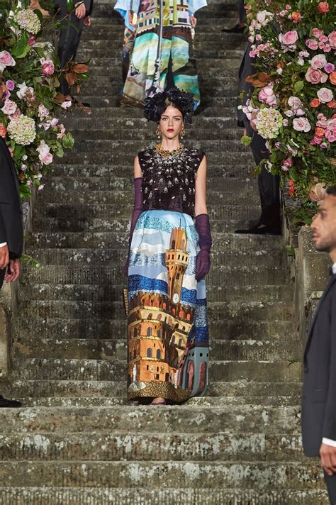 Dolce And Gabbana Couture Show In Florence Florence Fashion Tour