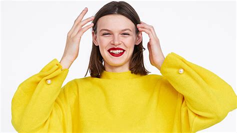 Zara Revela Su Pasión Por El Amarillo Y Deberías Llevarlo Por Este