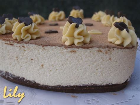 Nos encantan las tartas tipo mousse y aprovechando que estamos en temporada de fresas, quisimos preparar una tarta de mouse con esta fruta tan excepcional. Deliciós Mos: TARTA MOUSSE de CHOCOLATE BLANCO