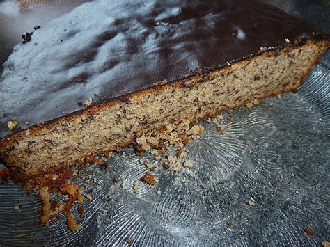 Die eierlikörsahne in die schüssel geben und im kühlschrank etwa 30 min. Eierlikör - Schoko - Nuss - Kuchen von virgin32 | Chefkoch.de