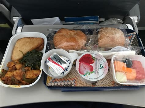 5 Things You Should Know About Airplane Food The Wakaholic