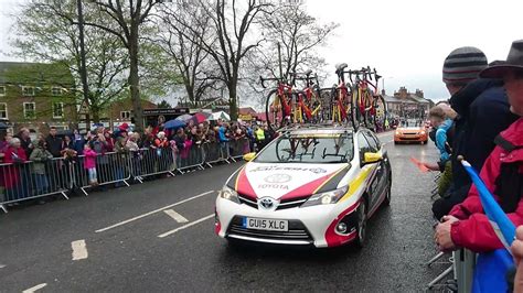 Tour De Yorkshire Passing Through Northallerton 01052016 Youtube