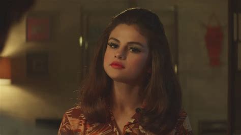5 / 5 1229 мнений. Selena Gomez trasformista nel nuovo video di Bad Liar