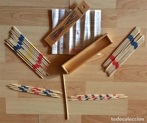 Conocido también como mikado, los palillos o palitos chinos son los elementos usados en el ancestral juego en cuestión. Juego De Mesa Palillos Chinos Juego