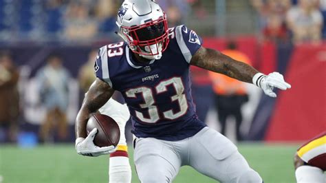 Patriots Release WRs Chad Hansen And Riley McCarron Place RB Jeremy Hill On Injured Reserve