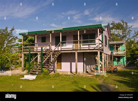 Caye Caulker Belice Wooden House Fotografía De Stock Alamy