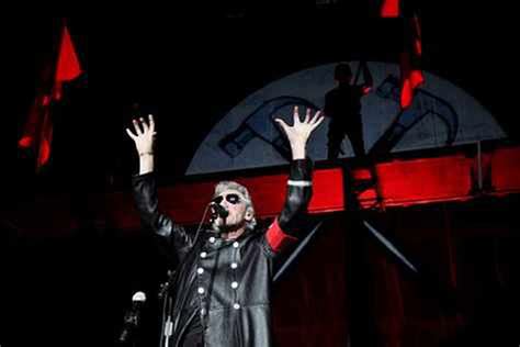 Concert Review Roger Waters The Wall Birmingham Nia Express And Star
