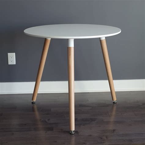 Modern Style Eiffel Round Dining Table With Wooden Legs Mdf