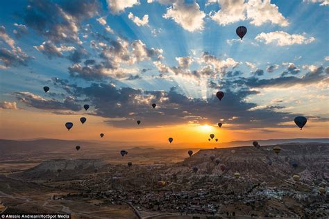 Stunning Sunrise Greets Tourists On Worlds Best Hot Air Balloon Ride