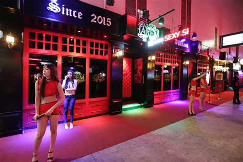 Top Most Popular Night Life In Phuket Love With Travel Travel Blog