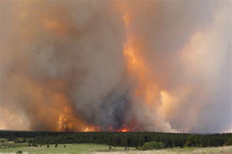 Colorado Residents Flee Wildfires Spreading Across Rockies The New