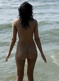 Skinny Nude Beachbabes Splash Around Nextdoor Mania