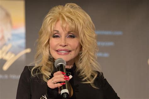 Has Dolly Parton Had Cosmetic Surgery The Scottish Sun