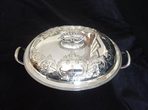 Pair Of Sheffield Silverplate Covered Vegetable Dishes For Sale