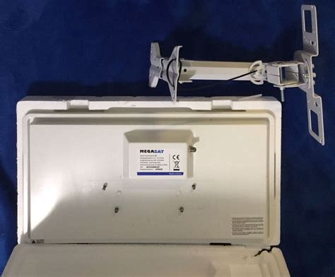 Die teleskopantenne beim sonoro cd2 lässt sich einfach abschrauben. Flach-Sat-Antenne Selfsat-H30D2 | Kaufen auf Ricardo