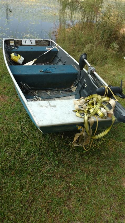 14ft Jon Boat With Trolling Motor Made By Bass Tracker No Leaks For