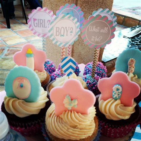 Pink and Blue Gender Reveal Cupcakes | Gender reveal cupcakes, Reveal parties, Gender reveal