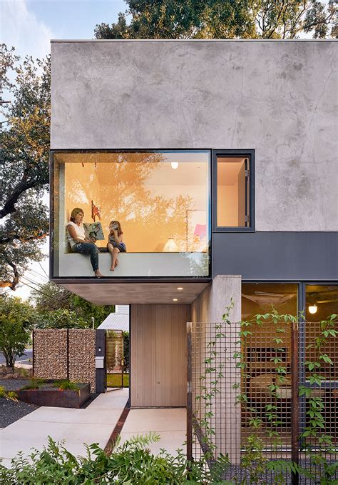 Alterstudio Designs Austin Residence Around Existing Oak Tree