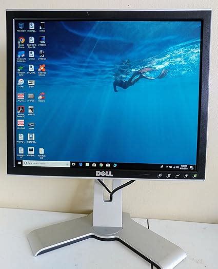 Dell 1708fpt 17 Inch Flat Panel Monitor Rotates To Portrait