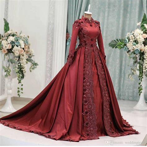 Dark Red Arabic Muslim Evening Dresses With Long Sleeves Beaded High