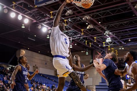San Jose State Basketball Spartans Ground The Eagles For Win One Of