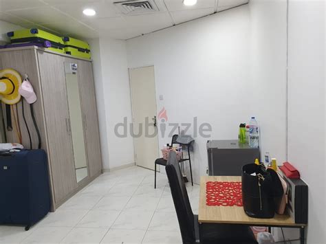 Apartmentflat For Rent Monthly Rent Spacious Room Financial Center