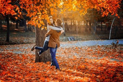 Картинки про осень и любовь 36 фото