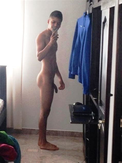 Bisexmexico Un Seguidor Nos Comparte La Foto De Su Cuerpo Desnudo Con