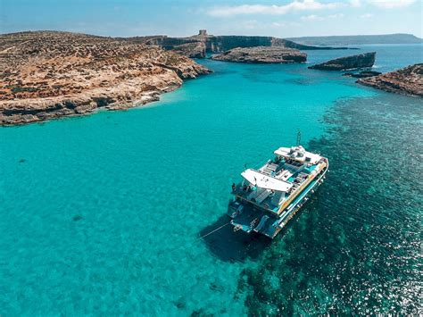 Blue Lagoon In Comino Malta Our Amazing Tour Just €20