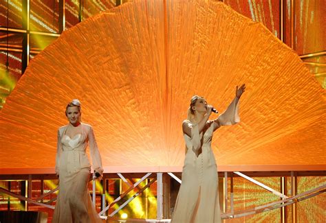 Eurovision Tolmachevy Sisters Shine Russia Impression Of Second Rehearsal Les
