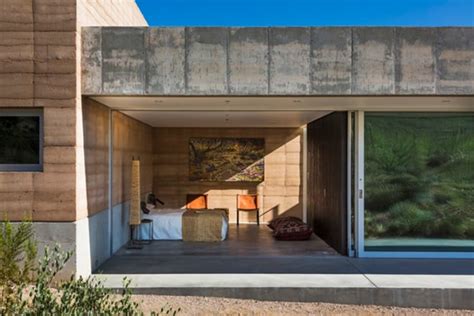 Rammed Earth Tucson Mountain Retreat Is Intimately Connected With The
