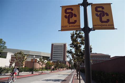 Ex Usc Coach Who Made Olivia Jades False Profile To Plead Guilty In