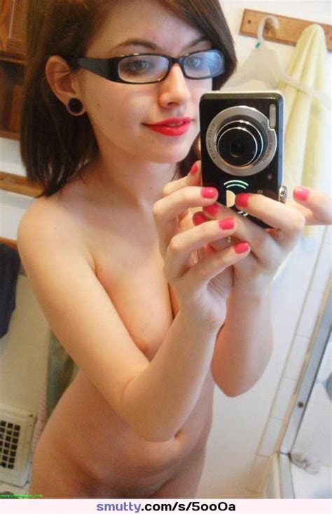 Sexy Hot Cute Slut Amateur Teen Selfie Flash Brunette Tits