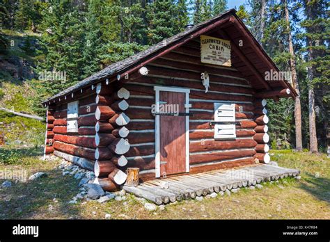 Clearwater Lakes Warden Log Cabin A Recognized Federal Heritage