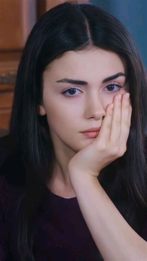 Reyhan Tarhun Özge Yağiz Yemin The Promise 🐤 🌼 In 2022 Bridal Makeup Looks Cool Girl