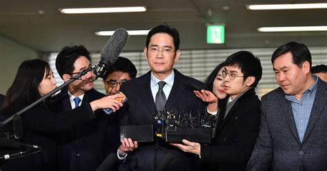 Samsung Heir Again Faces Arrest In South Korea Bribery Scandal The New York Times