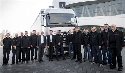 Driverless Mercedes Actros Team Heads To Rotterdam Dr Wolfgang