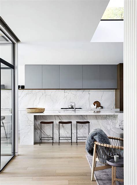 A Mid Century Sensation By Mim Design Est Living Kitchen Backsplash