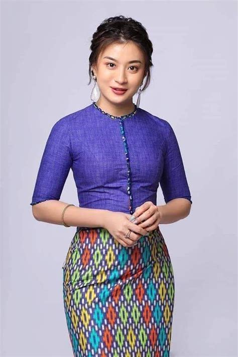 Pin By Yiyi Naing On Myanmar Myanmar Women Gorgeous Women Burmese Girls