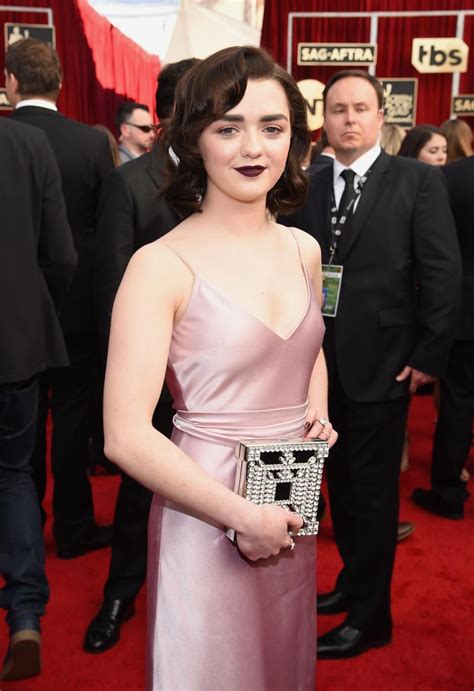 The Best Beauty Looks At The 2017 Sag Awards Maisie Williams