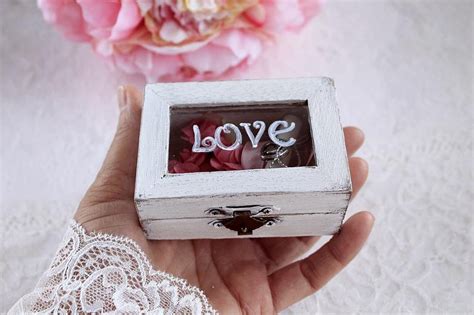 We've put together a list of 82 awesome romantic gifts for your girlfriend which are sure to make her smile this valentine's day. Meaningful Birthday Gift for Girlfriend Personalized Gift ...