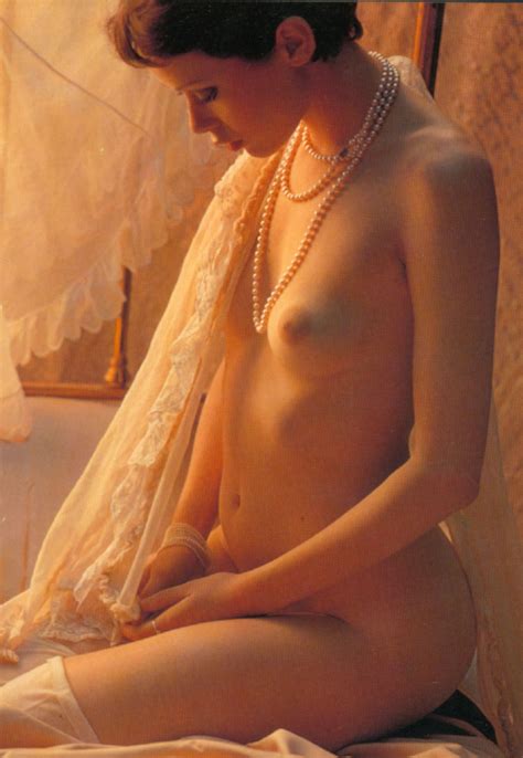 Dutch Actress Sylvia Kristel Naked Hot Sex Picture