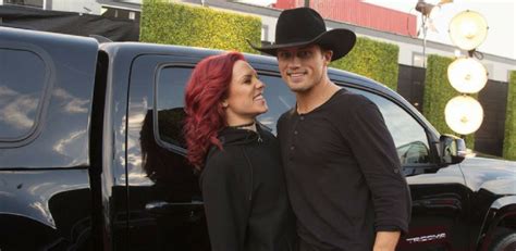 'dwts' pro sharna burgess defends bonner bolton, digs him 'dwts' pro sharna burgess bonner's crotch grab no biggie. Dancing with the stars, Sharna burgess, Bonner bolton