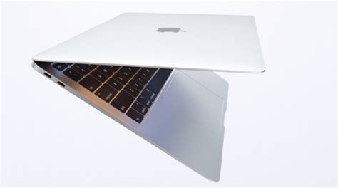 Comparing The New 13 Inch Macbook Air Vs The 1299 Macbook Pro